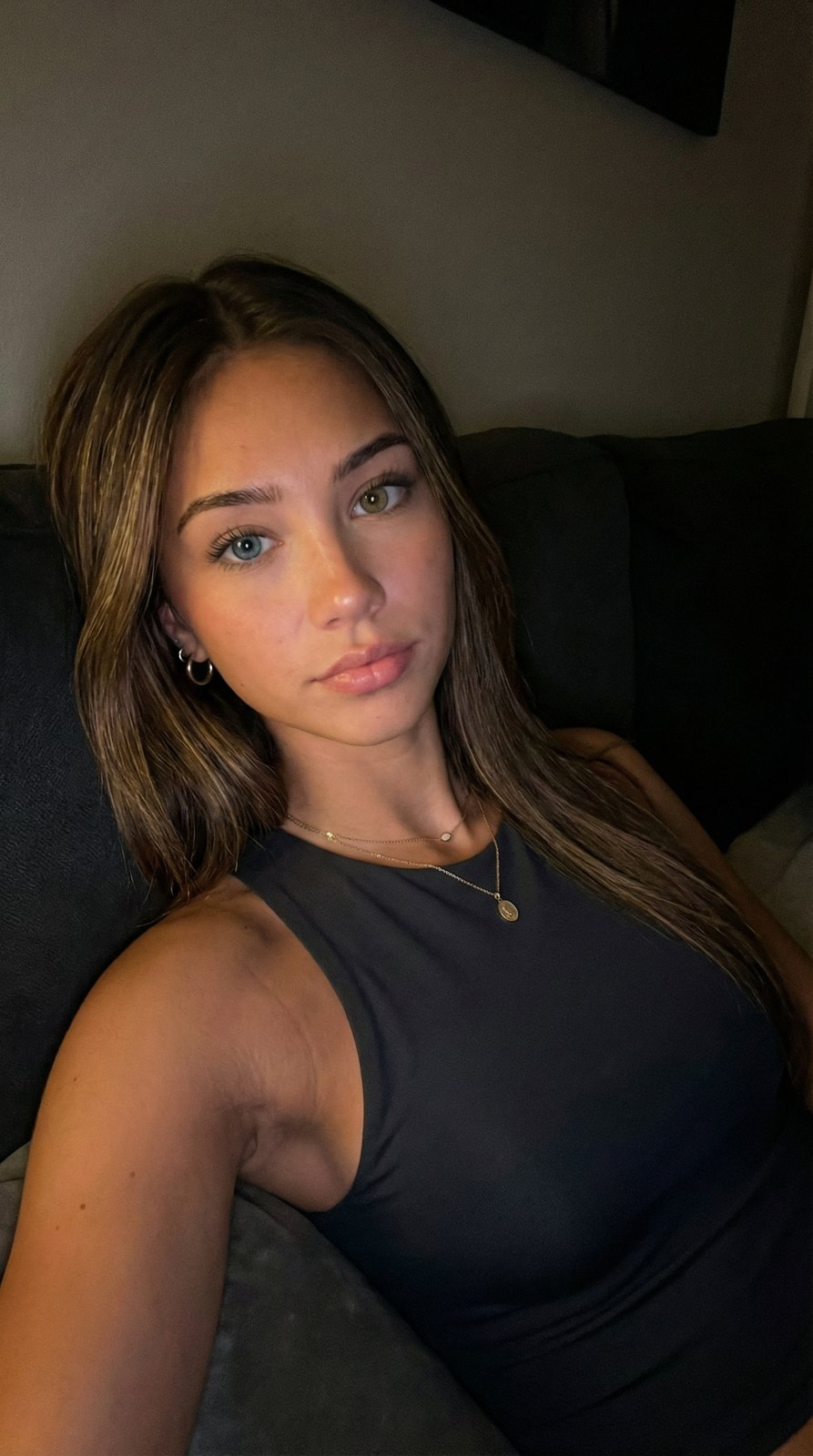 KI-Influencerin 5